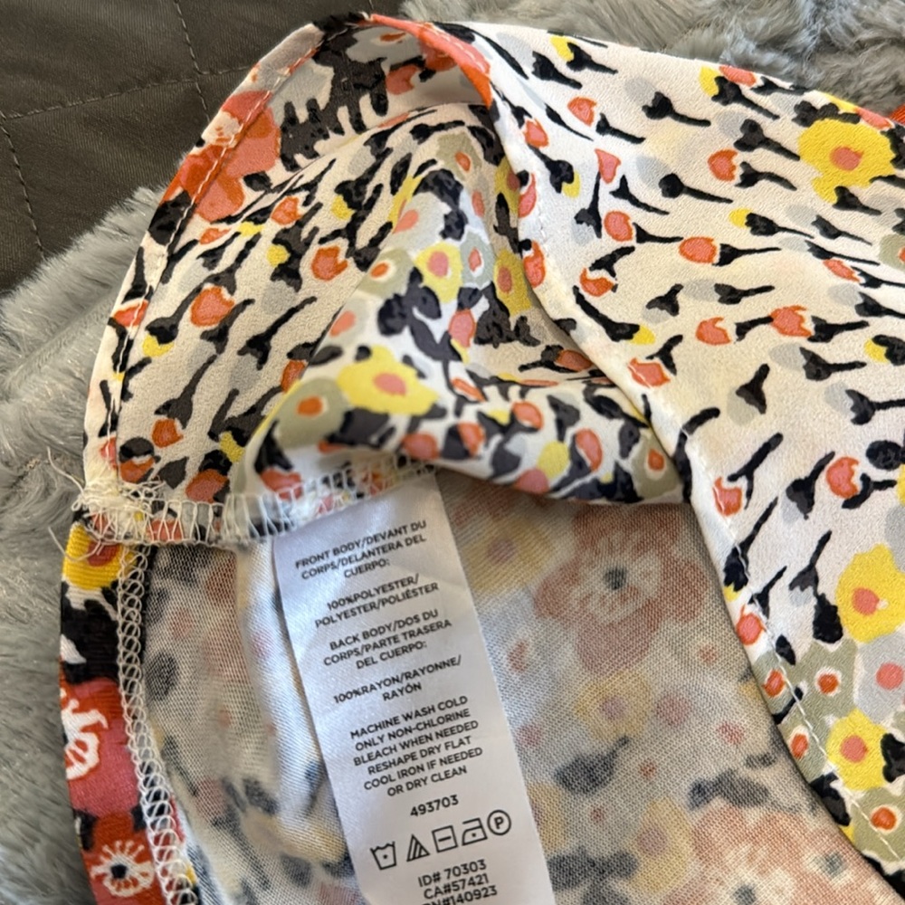Loft Blouse. - Picture 4 of 4
